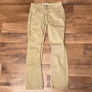 Levi's Signature Slim Khaki Pants size 10